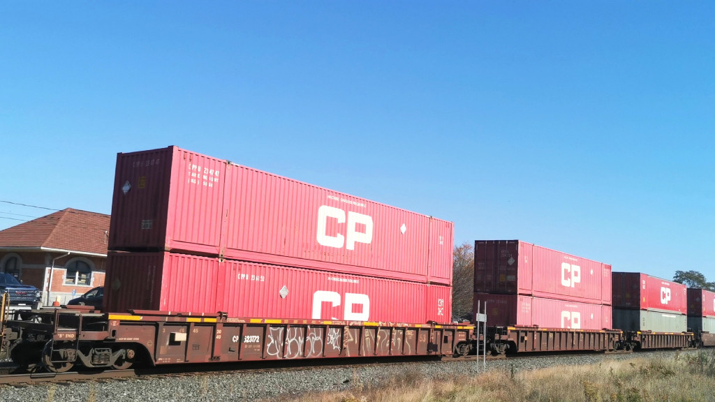 CP 523172 (Triple Well Car Altogther)